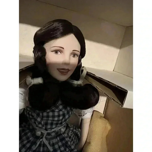 Franklin Mint Heirloom Dorothy Porcelian Doll Wizard Of Oz - Picture 4 of 5